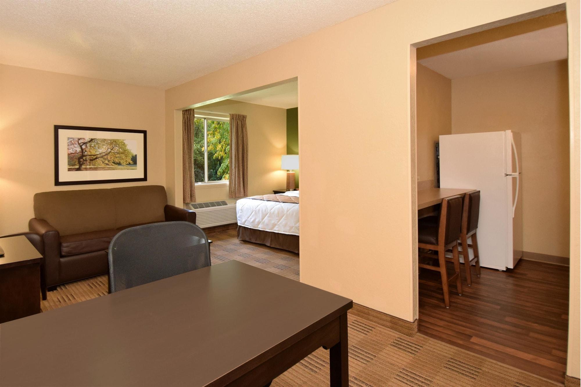 Extended Stay America Select Suites - Dallas - Farmers Branch Exterior photo