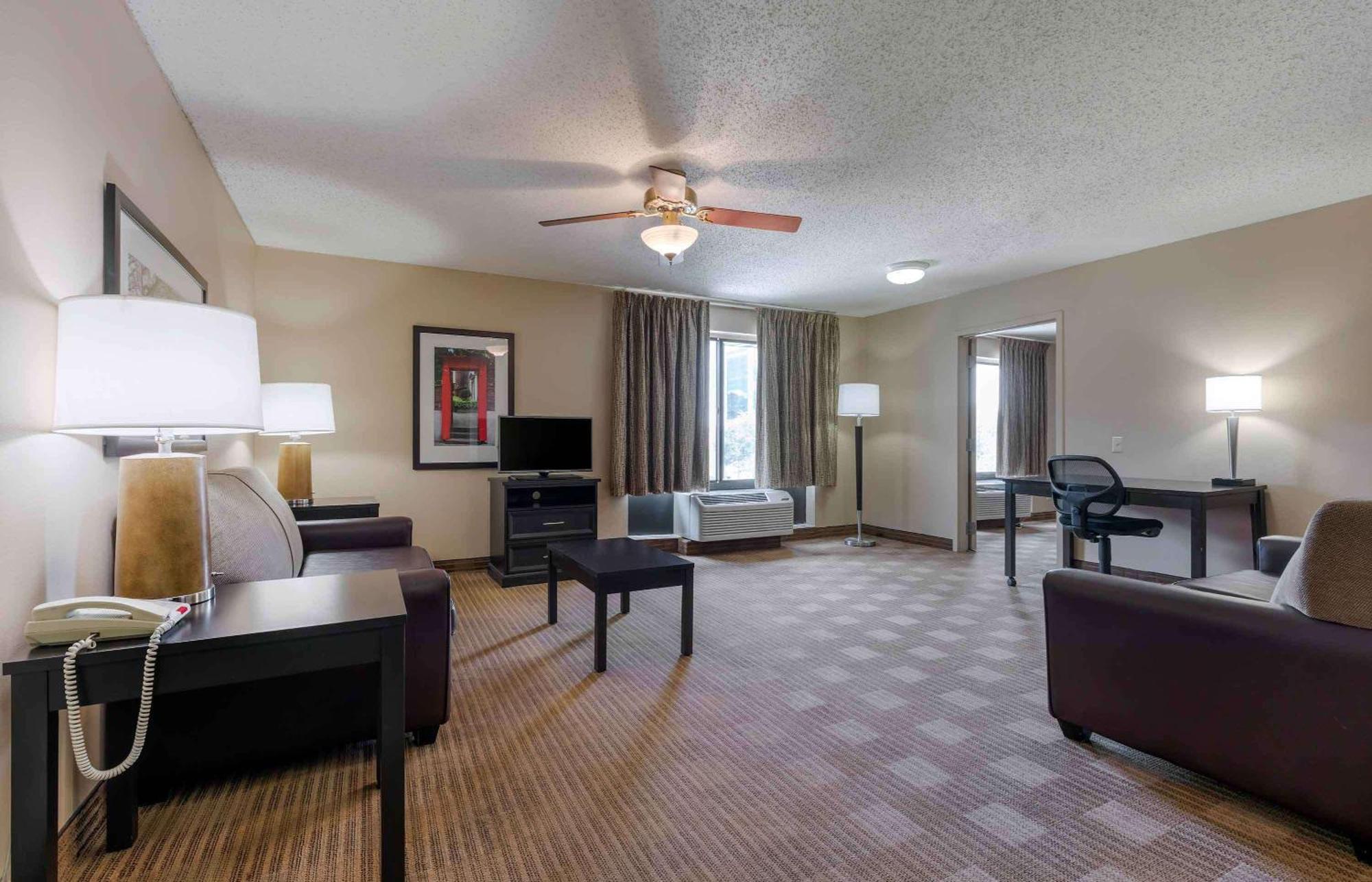 Extended Stay America Select Suites - Dallas - Farmers Branch Exterior photo