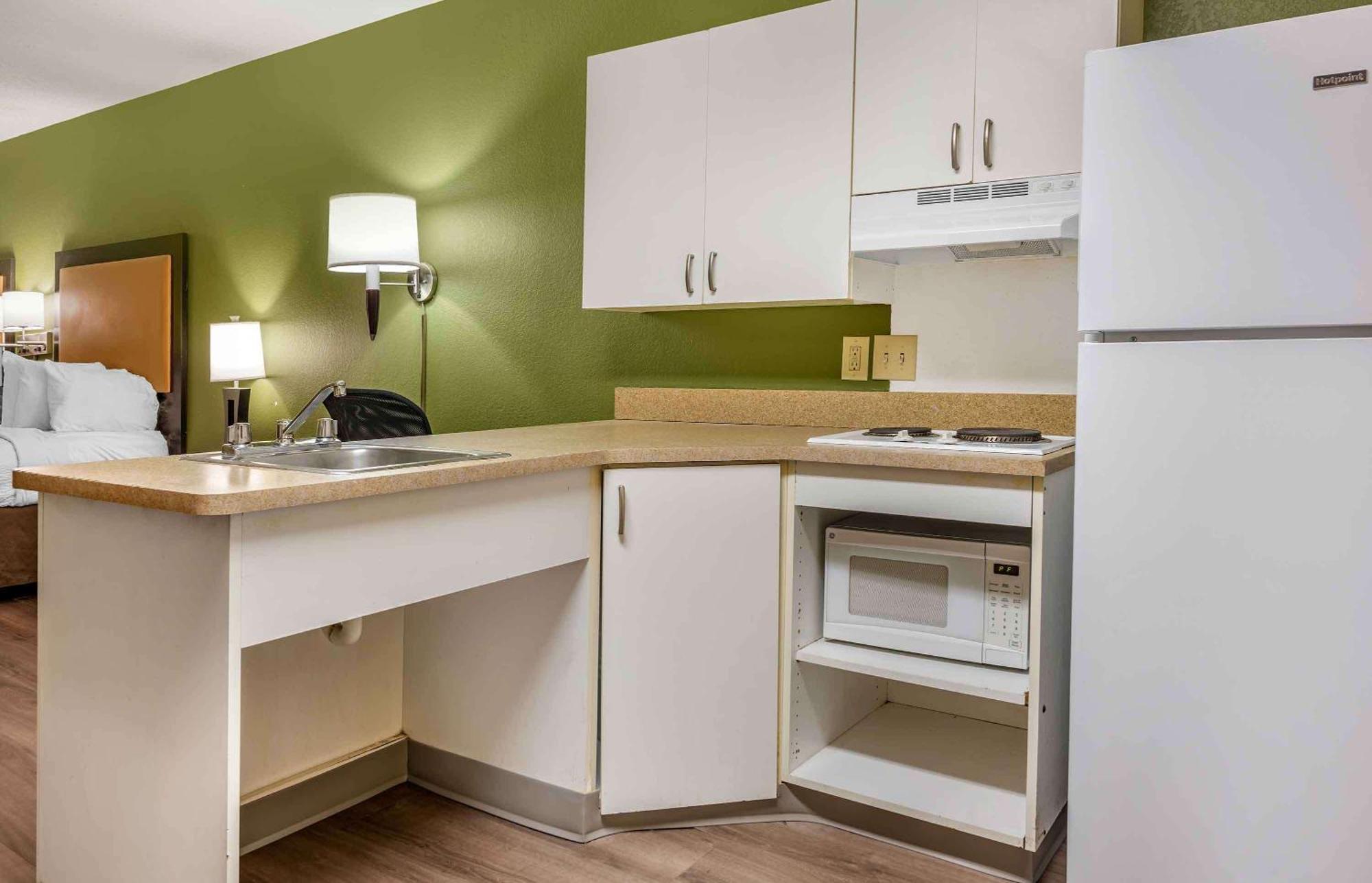Extended Stay America Select Suites - Dallas - Farmers Branch Exterior photo