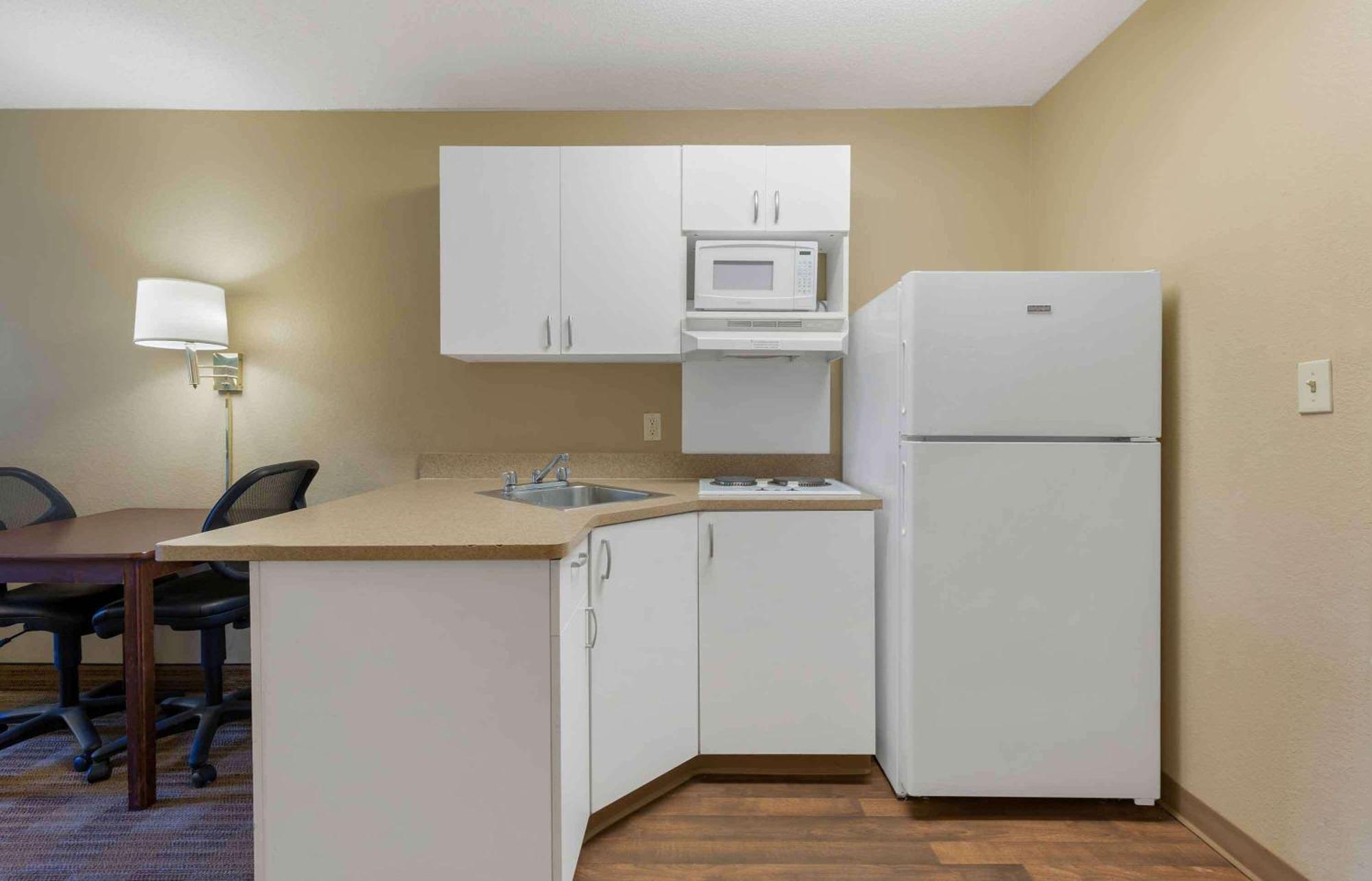Extended Stay America Select Suites - Dallas - Farmers Branch Exterior photo