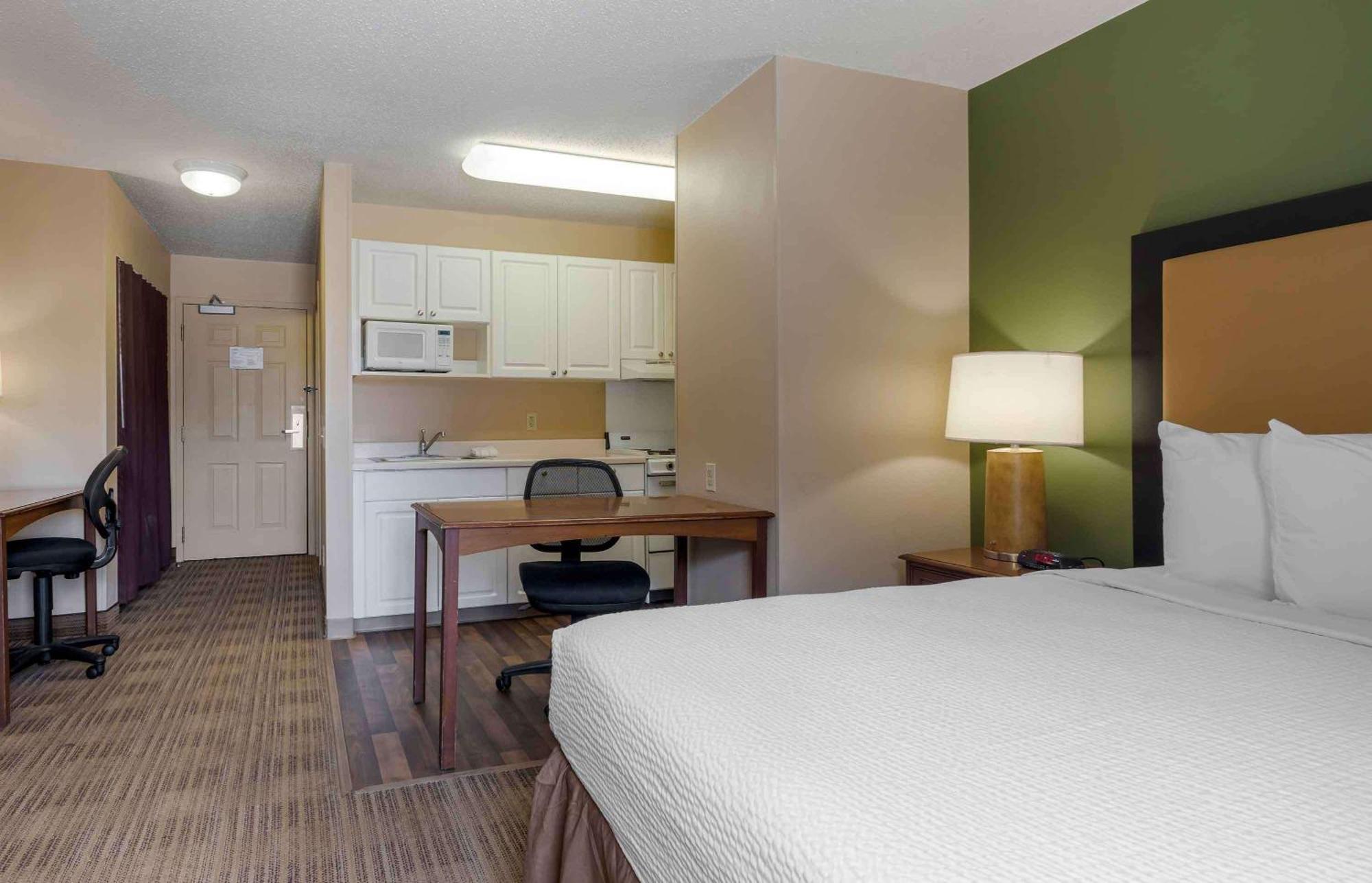 Extended Stay America Select Suites - Dallas - Farmers Branch Exterior photo
